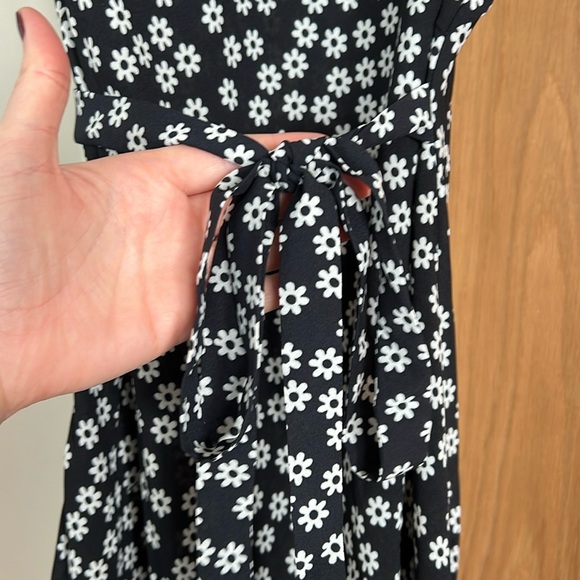 Commense Black and White One Shoulder Dress - Picture 4 of 7